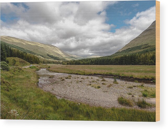 Europe Wood Print featuring the photograph The Scotish landscape by Sergey Simanovsky