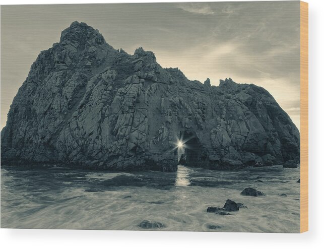 Landscape Wood Print featuring the photograph The Star of Pfeiffer BW by Jonathan Nguyen