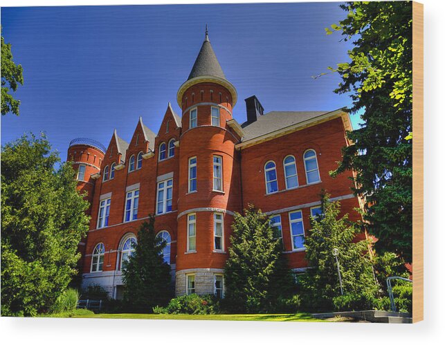Washington State University Wood Print featuring the photograph Thompson Hall - The Old Administration Building on the WSU Campus by David Patterson