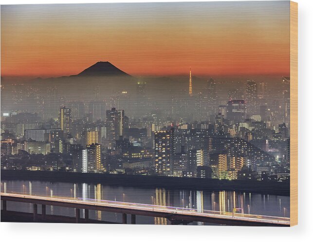 Tokyo Tower Wood Print featuring the photograph Tokyo Mt Fuji Fog by Krzysztof Baranowski