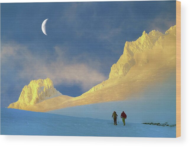 Moon Wood Print featuring the photograph Toward Frozen Mountain by William Lee