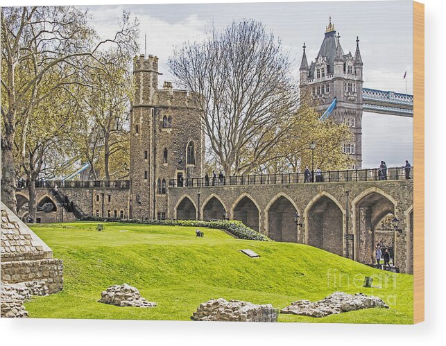 Travel Europe Wood Print featuring the photograph Tower Bridge and London Tower by Elvis Vaughn