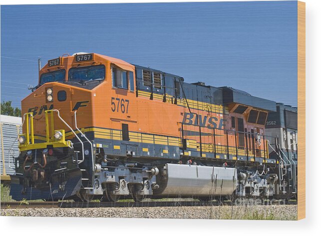 Railroad Wood Print featuring the photograph Bnsf Es44ac #1 by Tim Mulina