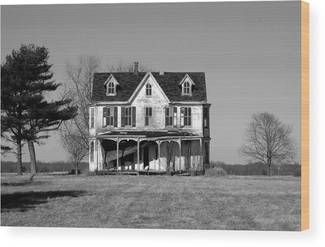 Farmhouse Wood Print featuring the photograph Abandoned III by Richard Ortolano
