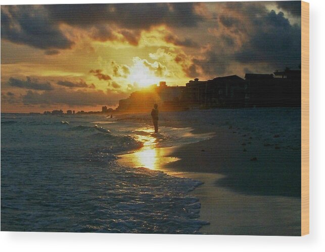 Beachscene Wood Print featuring the photograph Anticipation at Sunset by Patricia Haynes