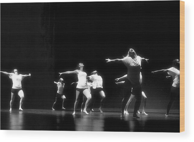  Wood Print featuring the photograph Contemporary Dancers by Matt Hanson