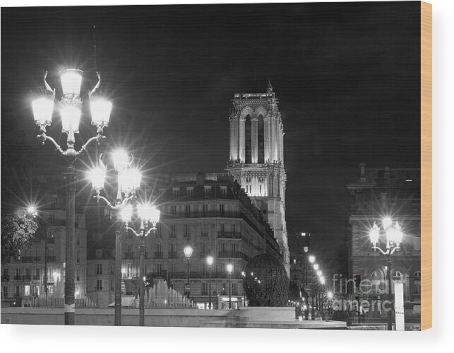 Notre Wood Print featuring the photograph Foreshortening of Paris by night by Fabrizio Ruggeri