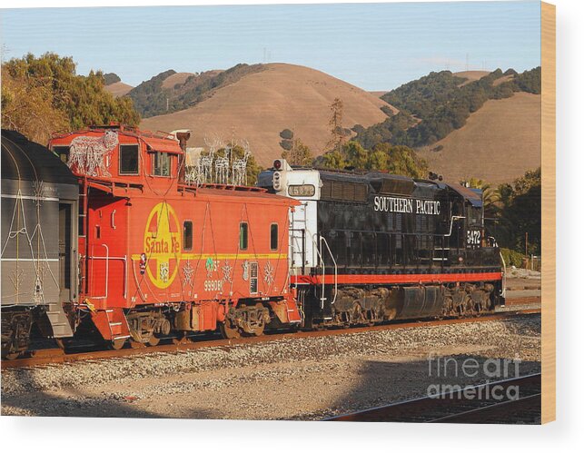 Southern Pacific Wood Print featuring the photograph Historic Niles Trains in California . Old Southern Pacific Locomotive and Sante Fe Caboose . 7D10843 by Wingsdomain Art and Photography
