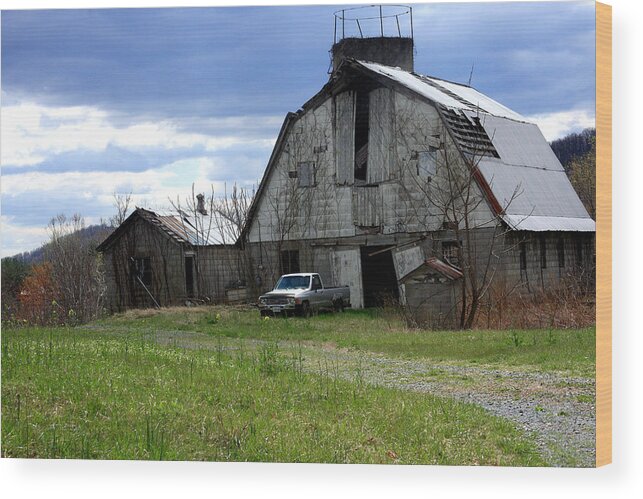 Abandoned Wood Print featuring the photograph Old barn by Emanuel Tanjala
