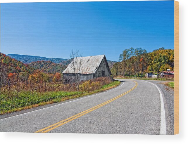 West Virginia Wood Print featuring the photograph On a Roll in West Virginia by Steve Harrington
