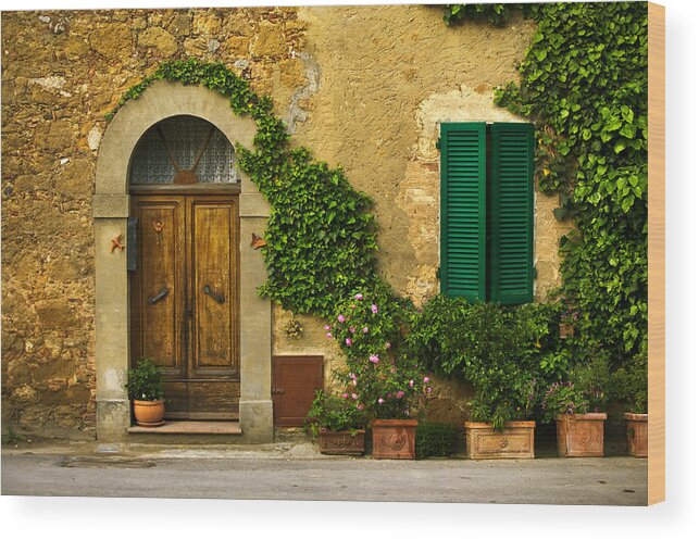 Door Wood Print featuring the photograph Pienza Strada by John Galbo