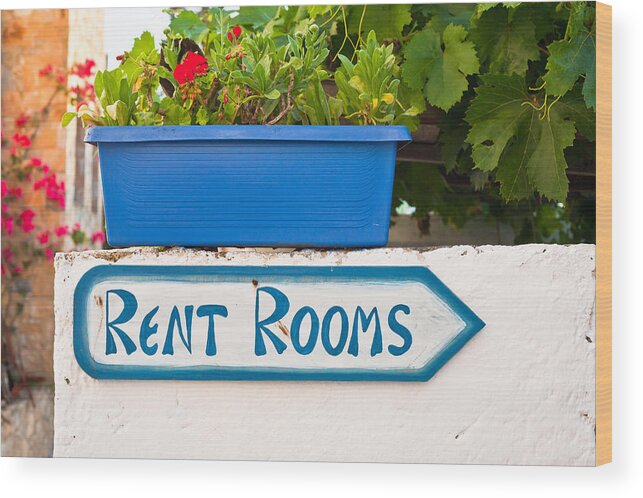 Accomodation Wood Print featuring the photograph Rent rooms sign by Tom Gowanlock