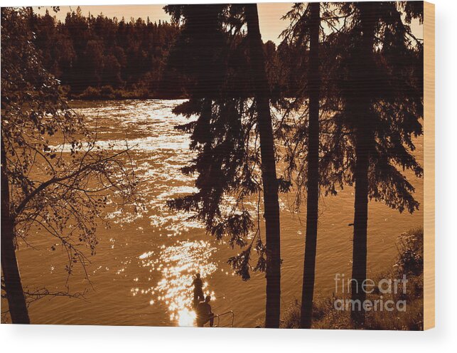 Fishing Wood Print featuring the glass art Salmon Is Running 2 by Tatyana Searcy