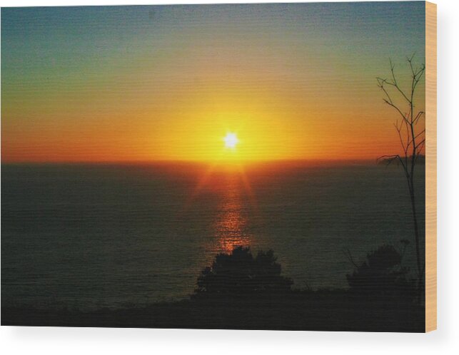 Sunset Wood Print featuring the photograph Sunset View by Alma Yamazaki