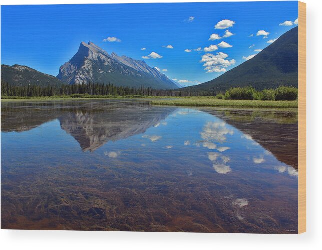 Vermilion Lake Wood Print featuring the photograph Vermilion Lakes by Linda Sannuti