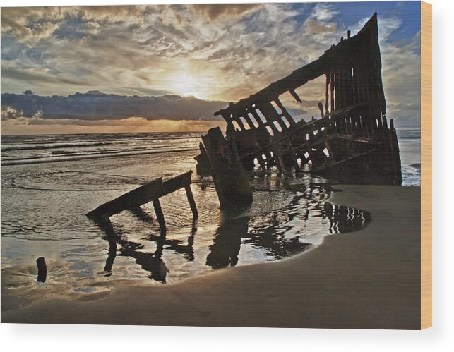 Oregon Wood Print featuring the photograph Wreck of the Peter Iredale by Wade Aiken