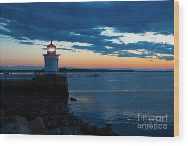 Maine Wood Print featuring the photograph Bug Light, Portland Maine #1 by Diane Diederich
