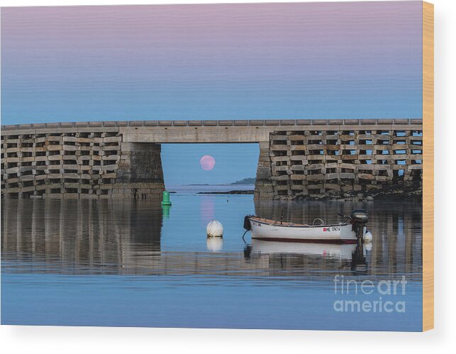 2018 Wood Print featuring the photograph Full moon moonrise at the Cribstone bridge #2 by Craig Shaknis