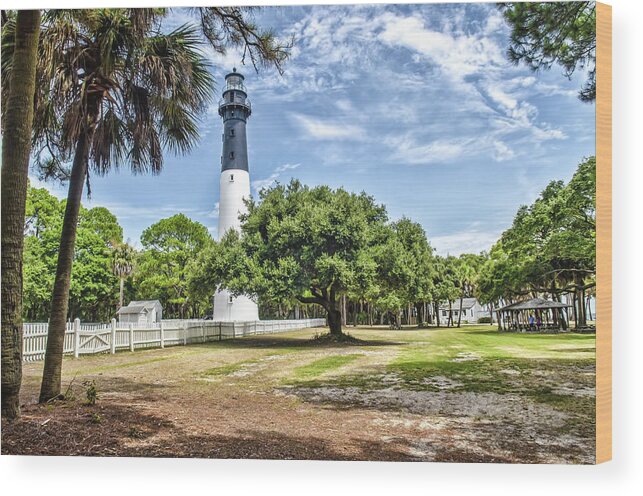 Hunting Island Wood Print featuring the photograph Hunting Island Lighthouse by Scott Hansen