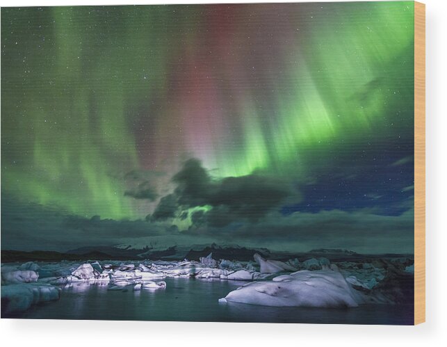 Europe Wood Print featuring the photograph Iceland night show by Alexey Stiop