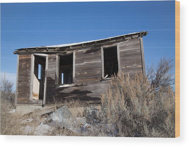Cabin Wood Print featuring the photograph Old Cabin in Idaho, USA #1 by Dart Humeston