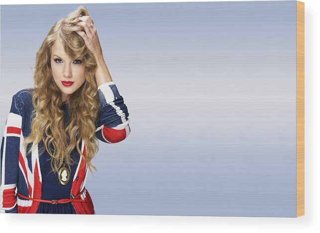 Taylor Swift Wood Print featuring the digital art Taylor Swift #4 by Maye Loeser