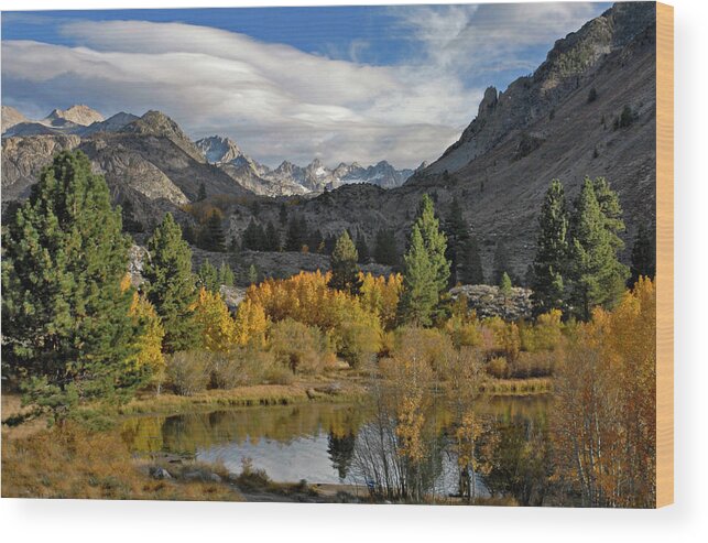 Sierra Mountains Wood Print featuring the photograph A Sierra Mountain View by Dave Mills