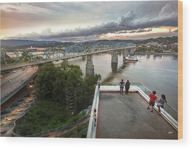 Hunter Museum Wood Print featuring the photograph Above The Bluff, Musuem View by Steven Llorca