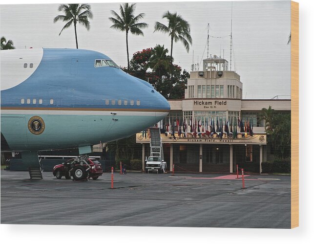 Hickam Wood Print featuring the photograph Air Force One at Hickam by Eddie Freeman
