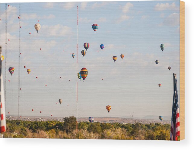 Hot Air Balloons Wood Print featuring the photograph The Great Accent by Charles McCleanon