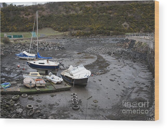 Boats Wood Print featuring the photograph Awaiting a Tide by Elena Perelman