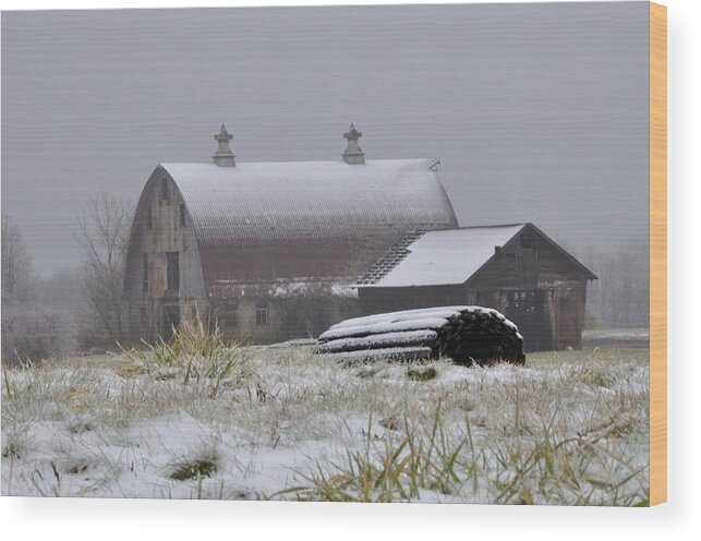 Barn Wood Print featuring the photograph Barn In Winter by Mark Fuller