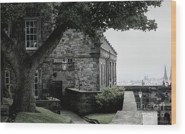Edinburgh Wood Print featuring the photograph Black White Architecture Scotland by Chuck Kuhn