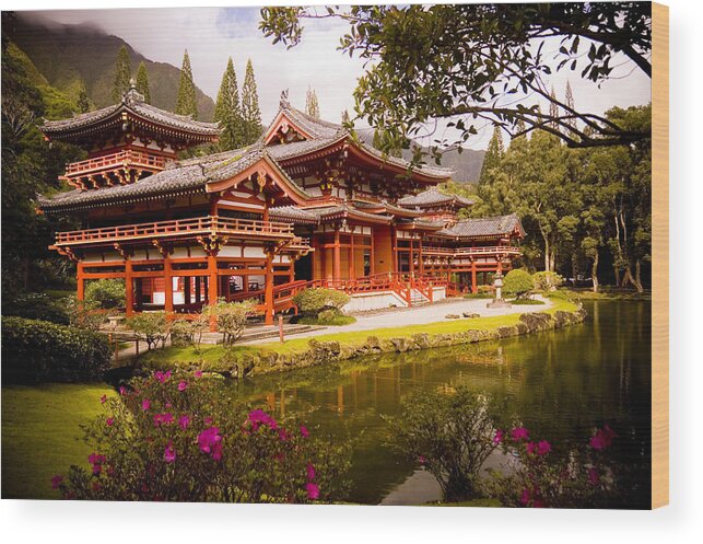 Byodo-in Temple Wood Print featuring the photograph Byodo-In Temple by Mickey Clausen