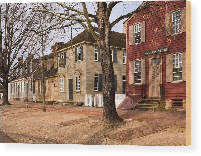 Duke Of Gloucester Street Wood Print featuring the photograph Colonial Street Scene by Sally Weigand