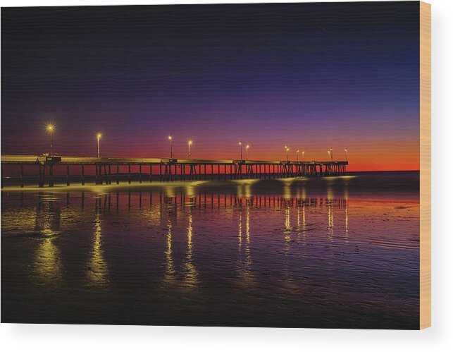Los Angeles Wood Print featuring the photograph Color on the Pier by Raf Winterpacht