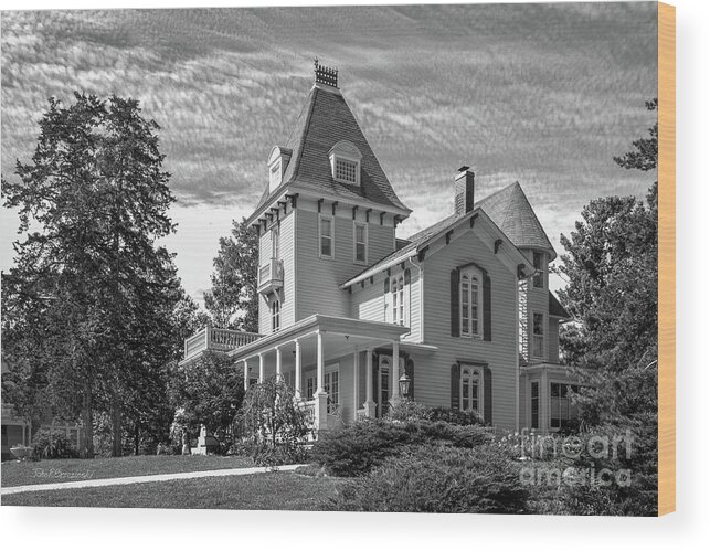 Cornell College Wood Print featuring the photograph Cornell College President's House by University Icons