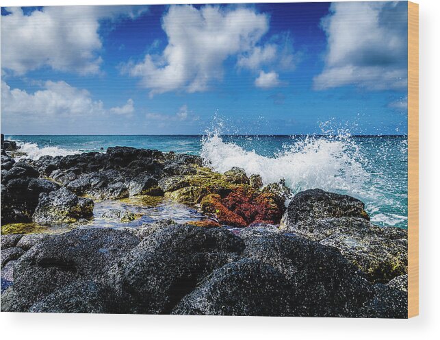 Ocean Wood Print featuring the photograph Crashing waves by Daniel Murphy