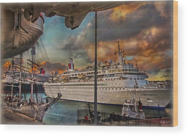 Cruise Wood Print featuring the photograph Cruise Port by Hanny Heim