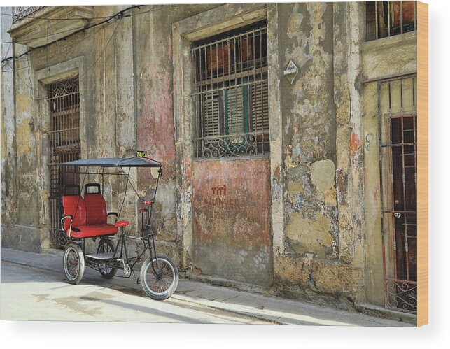 Cuba Wood Print featuring the photograph Cuban Uber by Mary Buck