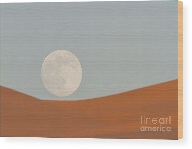 Photography Wood Print featuring the photograph Desert Moon 1 by Daniel Knighton