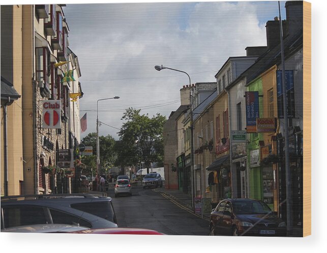 Street Wood Print featuring the photograph Donegal Town 4118 by John Moyer