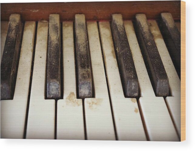 Piano Wood Print featuring the photograph Dusty Keys by Kathy Barney