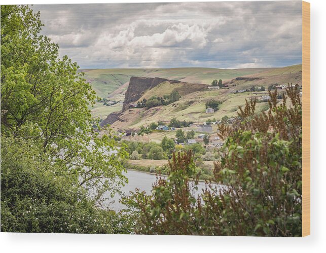 Lewiston Idaho Clarkston Washington Id Wa Lewis Clark Lc Valley Snake River Rock Hells Canyon Shoreline Water Clouds Swallows Nest Brad Stinson Wood Print featuring the photograph Explorers View by Brad Stinson