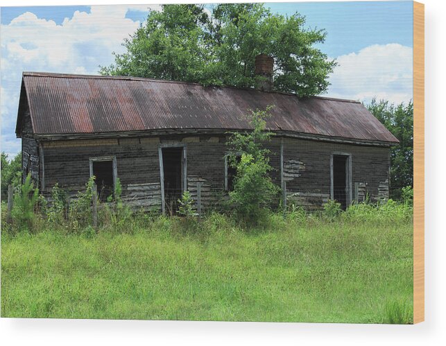 Abandoned Wood Print featuring the photograph Farmhouse Abandoned Front View by Doug Camara