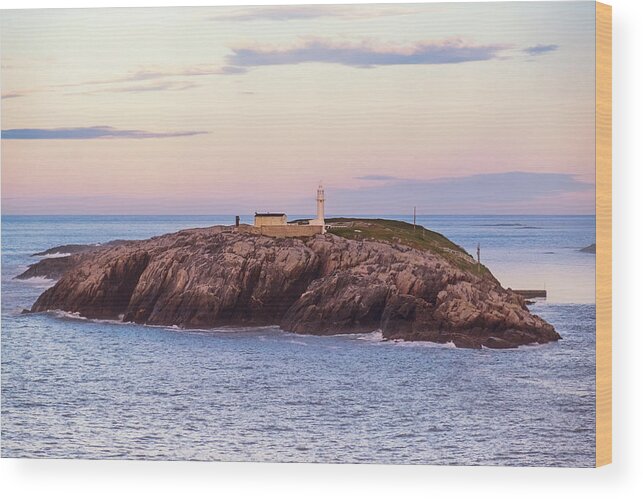 2016 Wood Print featuring the photograph Channel Head Lighthouse by Kate Hannon