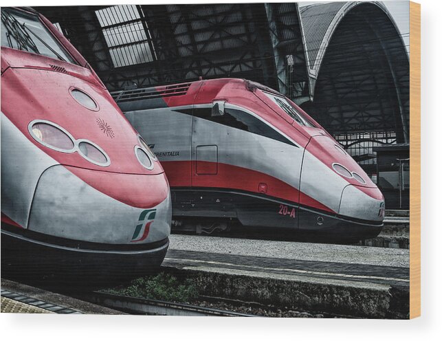 Milano Wood Print featuring the photograph Freccia Rossa Trains. by Pablo Lopez