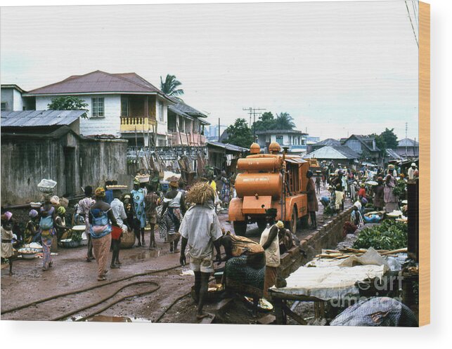 Erik Wood Print featuring the photograph Freetown Sierra Leone by Erik Falkensteen