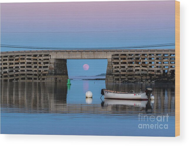 2018 Wood Print featuring the photograph Full moon moonrise at the Cribstone bridge by Craig Shaknis