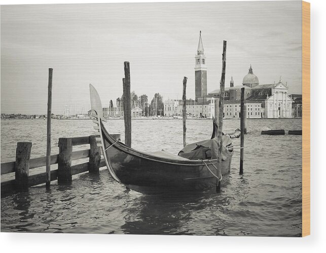 Venezia Wood Print featuring the photograph Gondola in bacino S.Marco S by Marco Missiaja